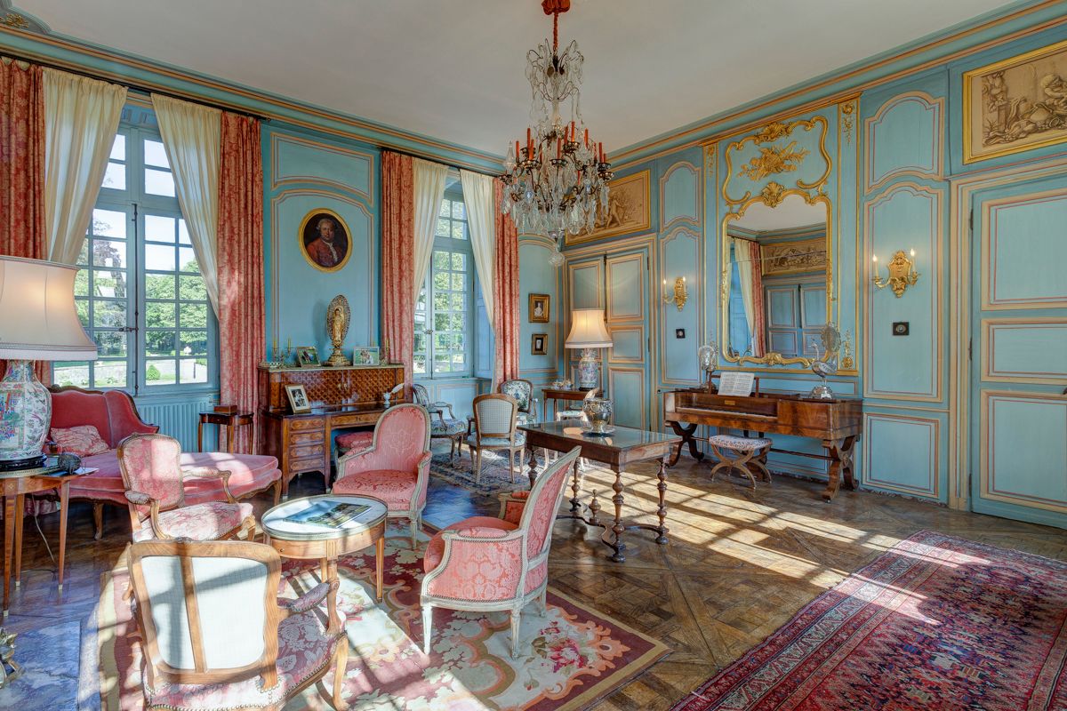 Chateau Les Douves 4