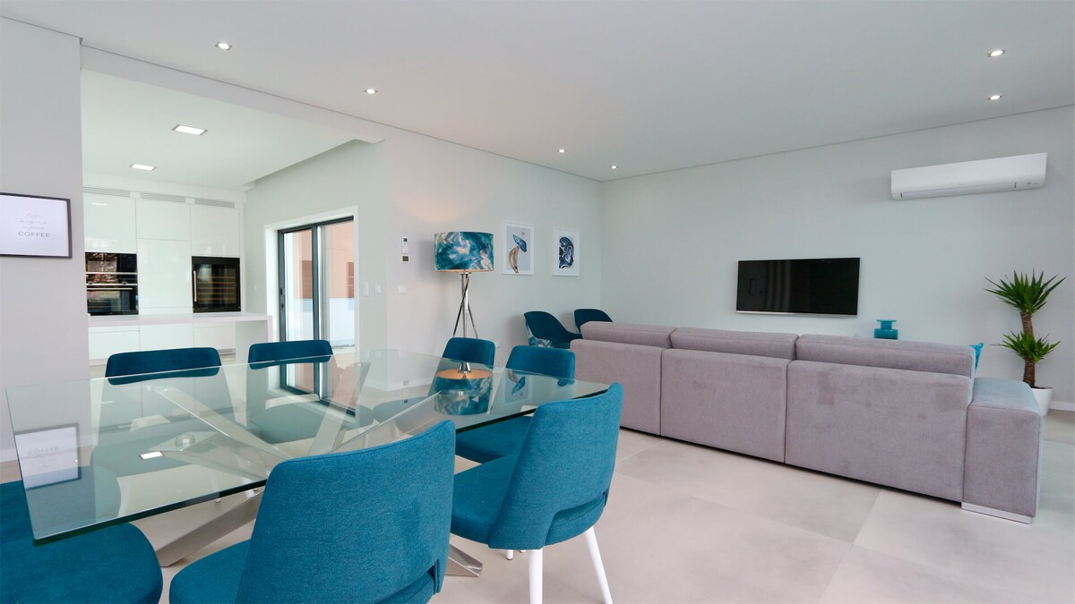 Villa Carvoeiro overview 2