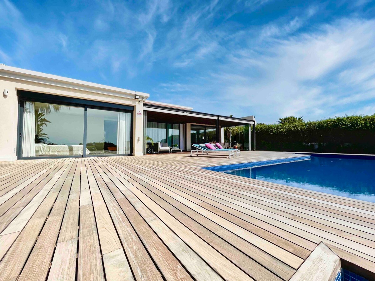 Villa Deya overview 3