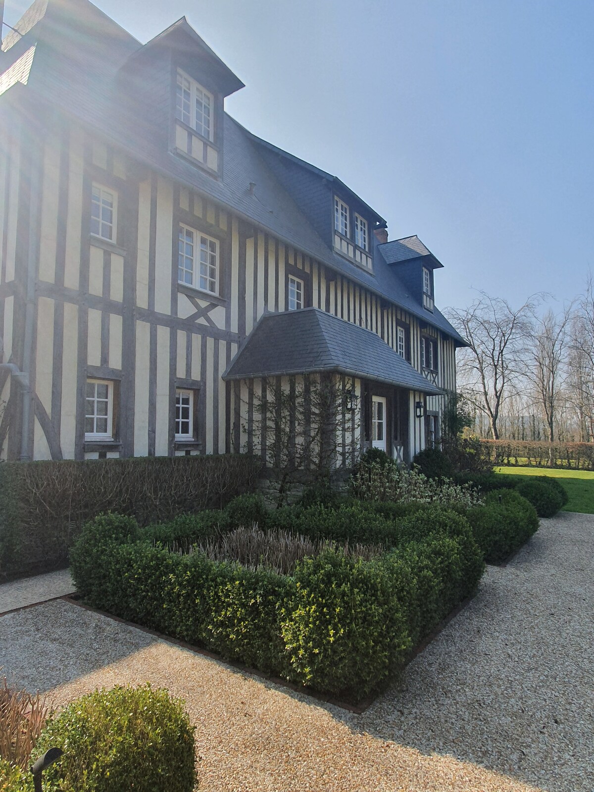 Demeure Les Ormes overview 2