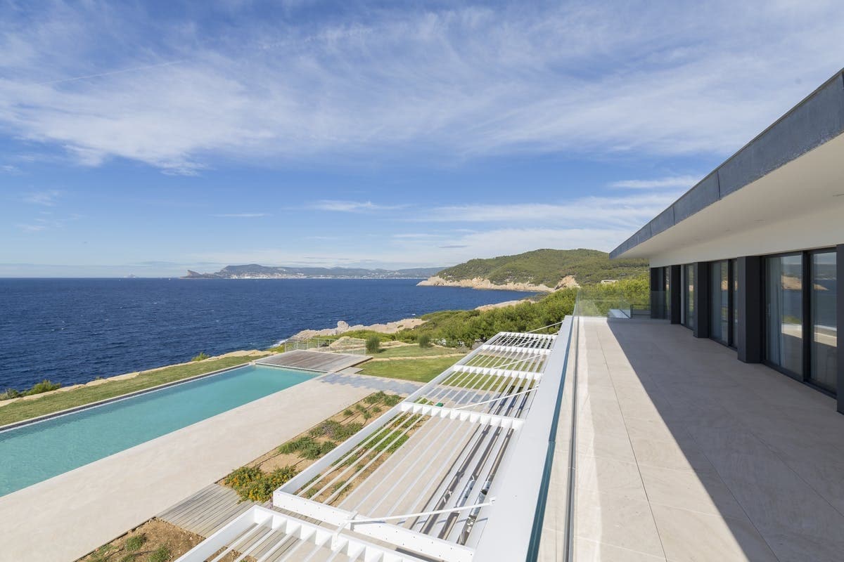 Villa Dzov overview 3