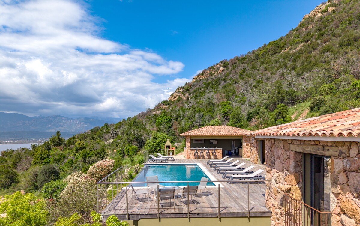 Villa Cerbicale overview 3