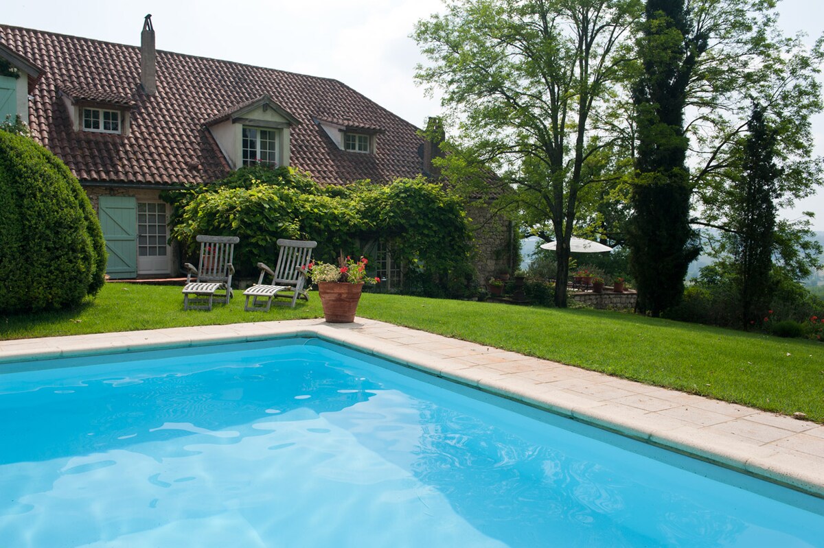 Le Grès : une villa magique dans le sud-ouest de la France overview 1
