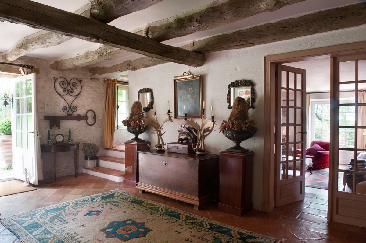 Le Grès : une villa magique dans le sud-ouest de la France overview 3