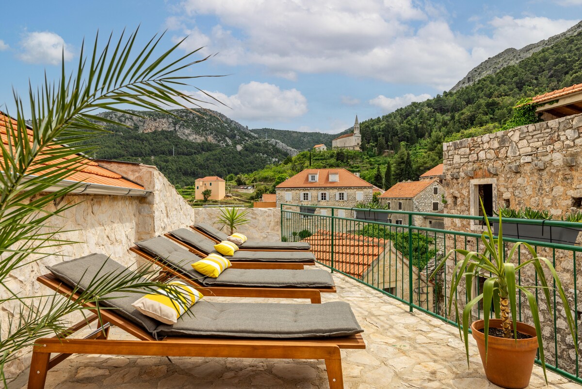 Villa Smokva overview 2