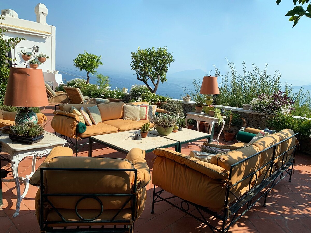 Casa Tragara overview 2