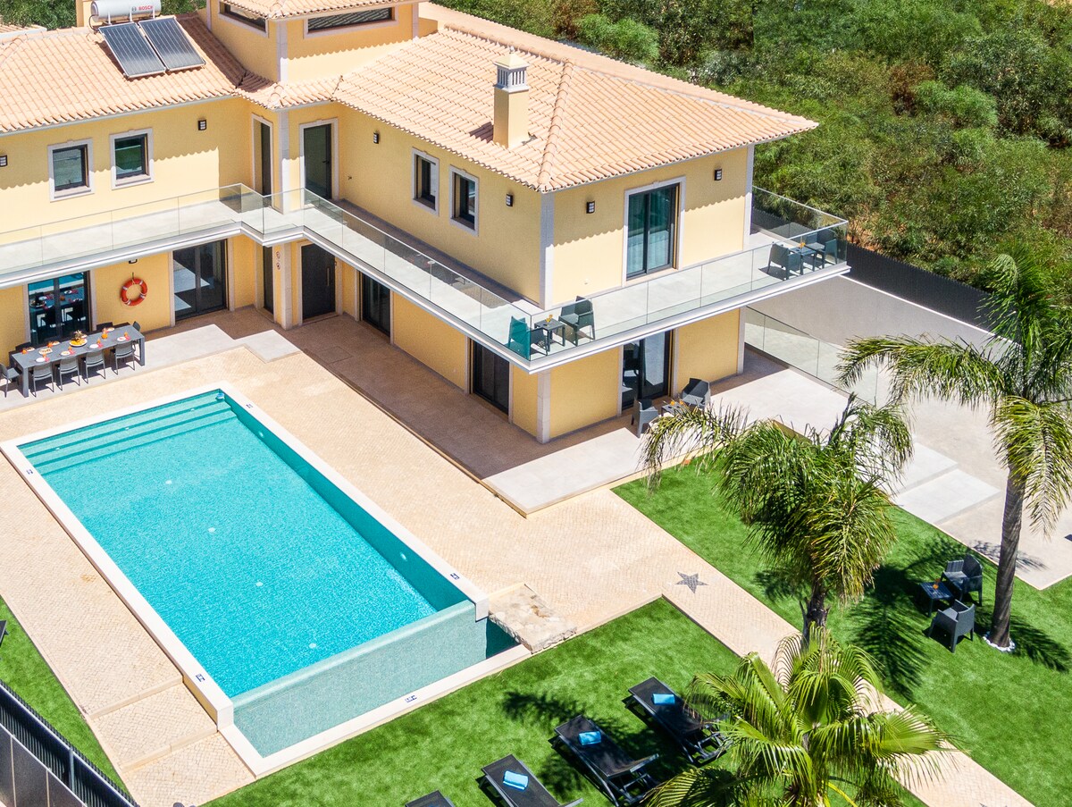 Villa Alvor overview 1
