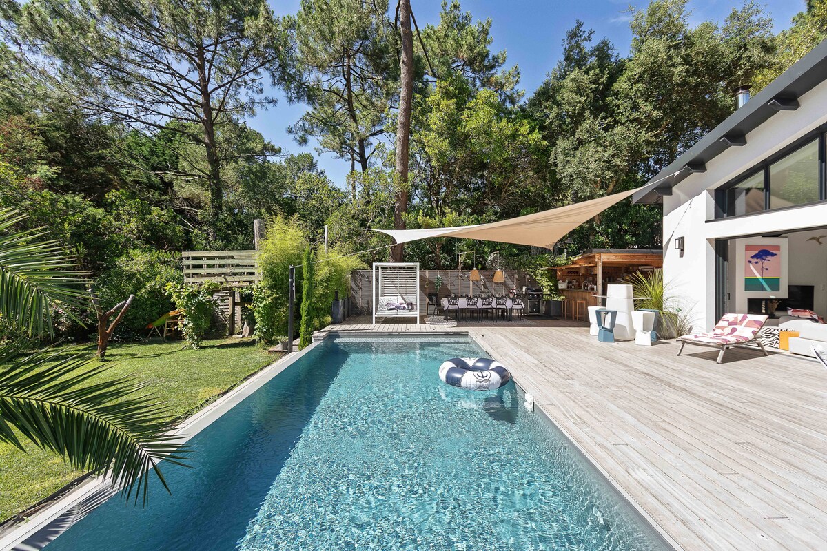 Villa Les Six Pins overview 2