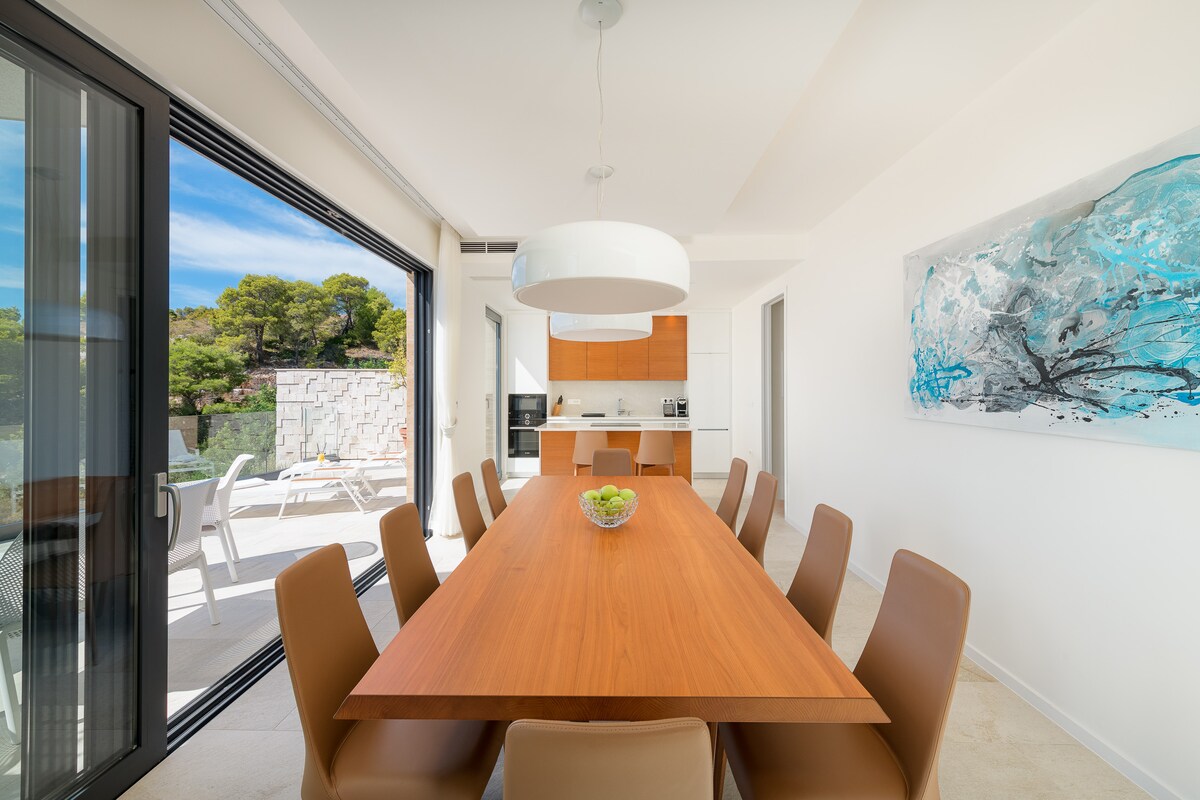 Villa Anabel overview 3