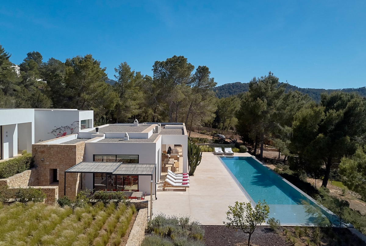 Villa San Lorenzo overview 1