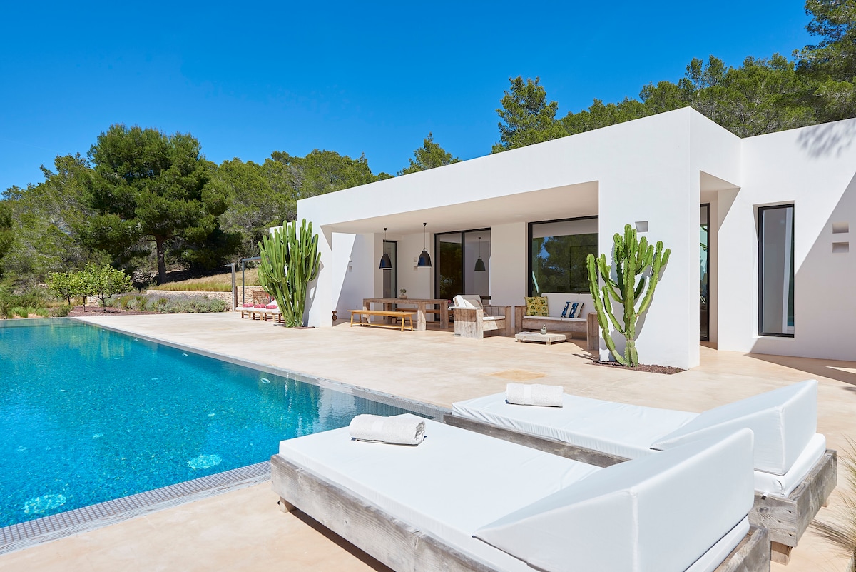 Villa San Lorenzo overview 3