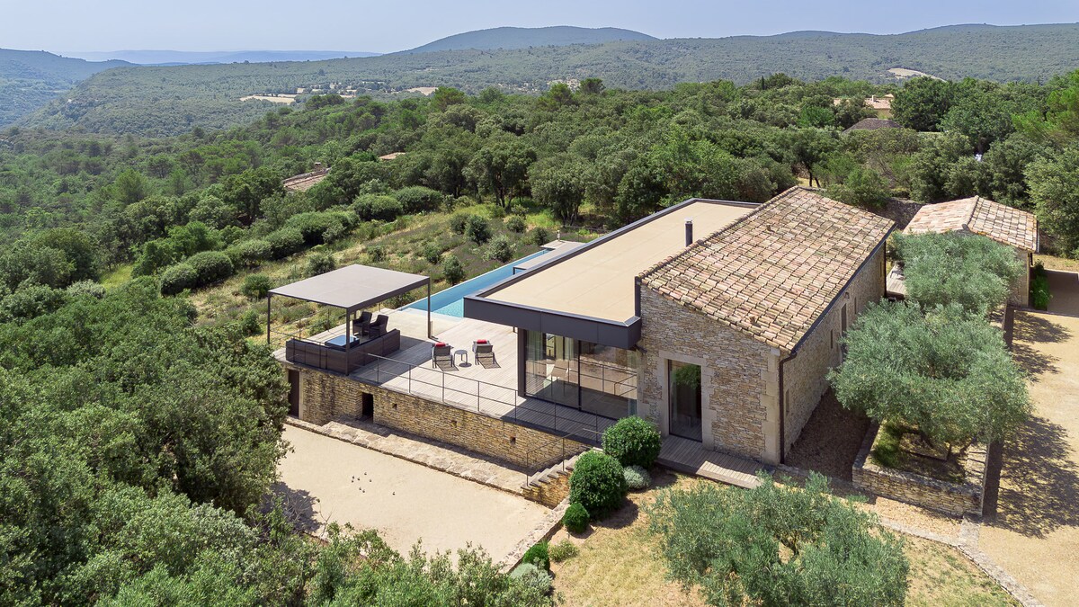 Villa Mirage overview 3