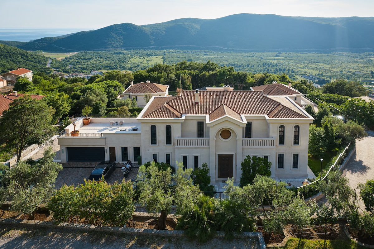 Villa Luštica overview 1