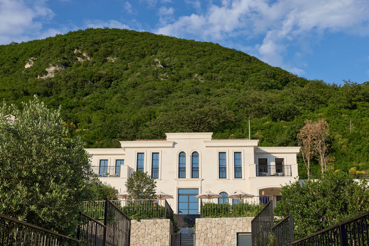 Villa Luštica overview 2