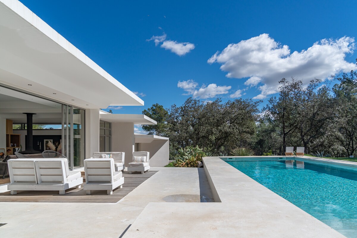 Villa Cannelle overview 1