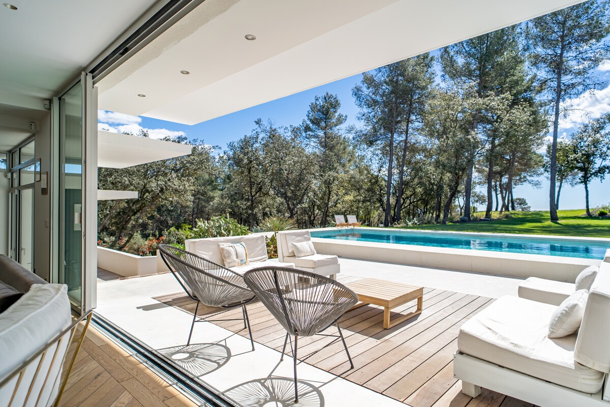 Villa Cannelle overview 3