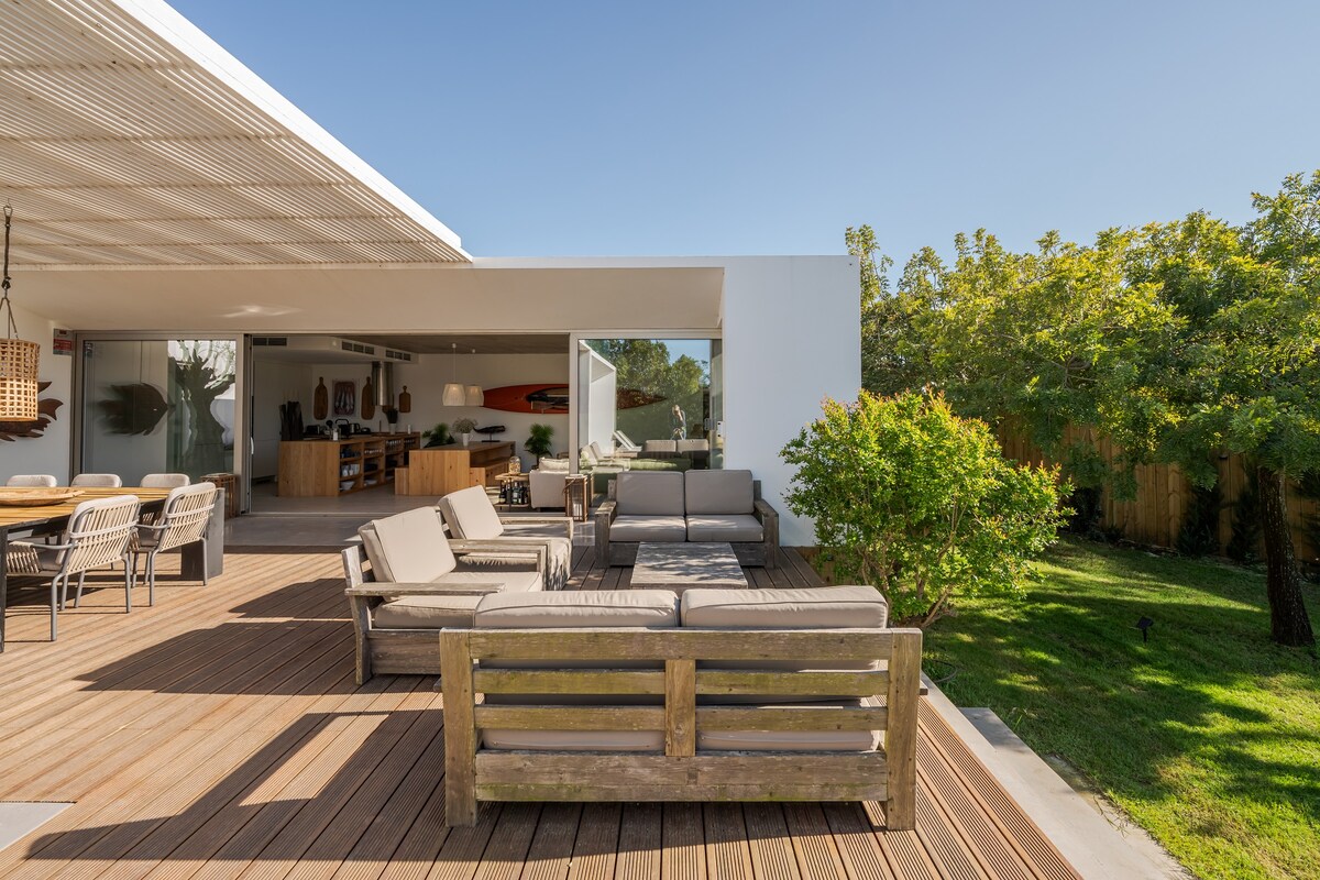 Villa Alcacer overview 2