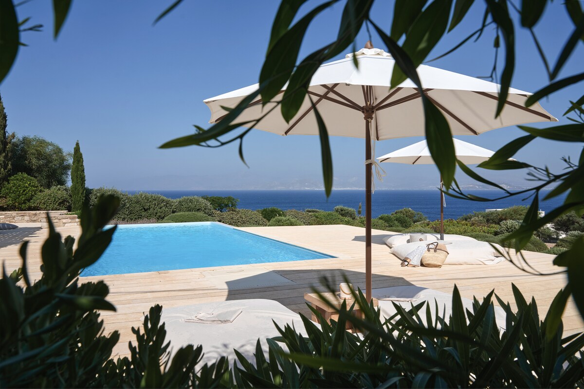 Villa Naoussa overview 3