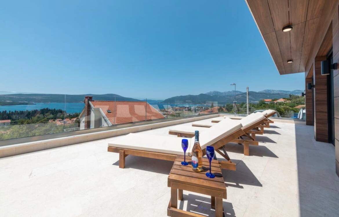 Villa Lovćen overview 1