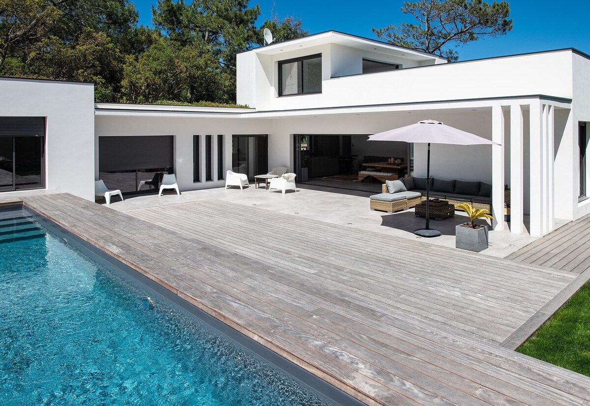 Villa Le Lac Marin overview 1