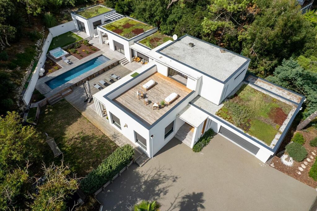 Villa Le Lac Marin overview 2