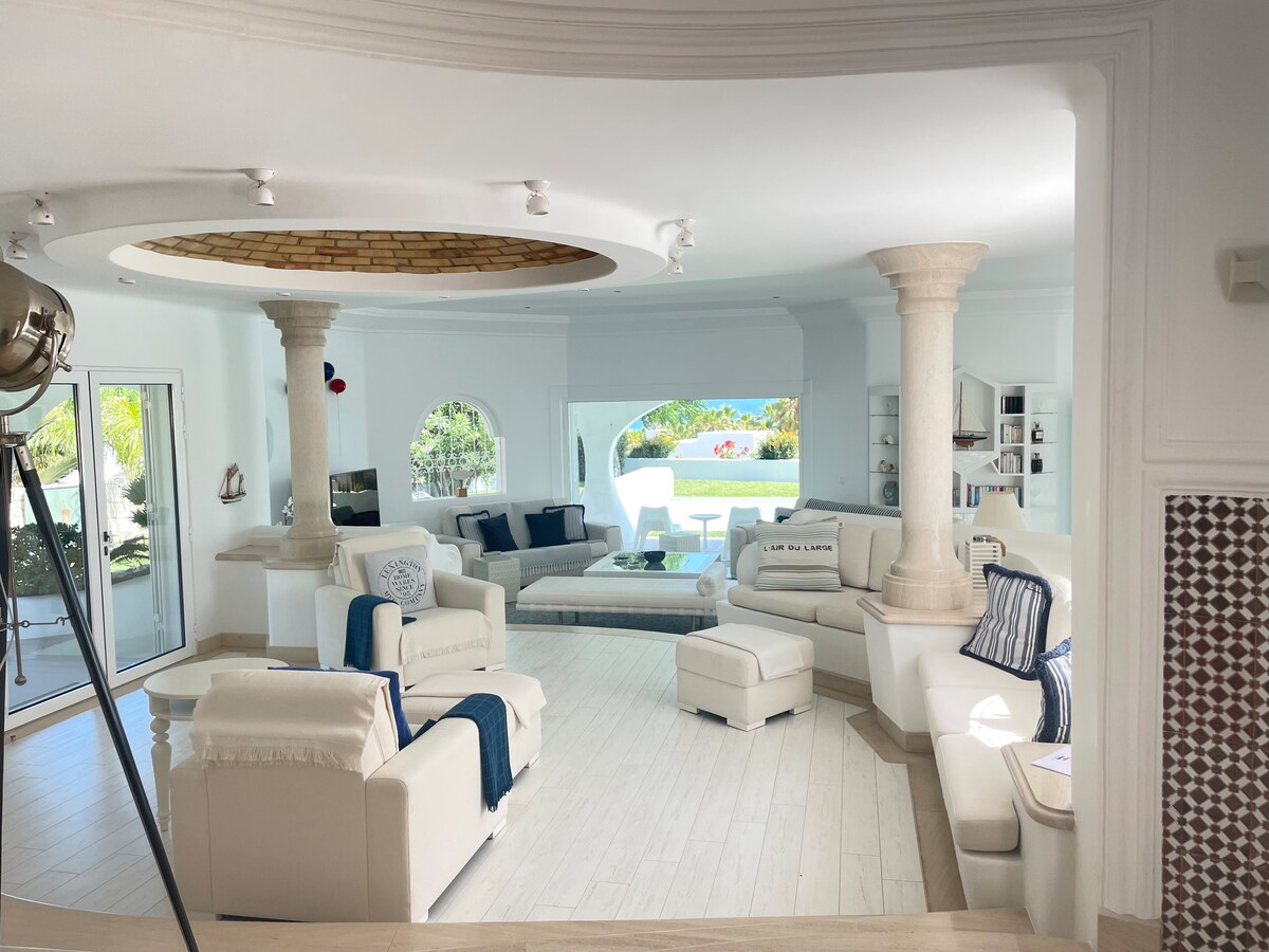 Villa Beira-Mar overview 1