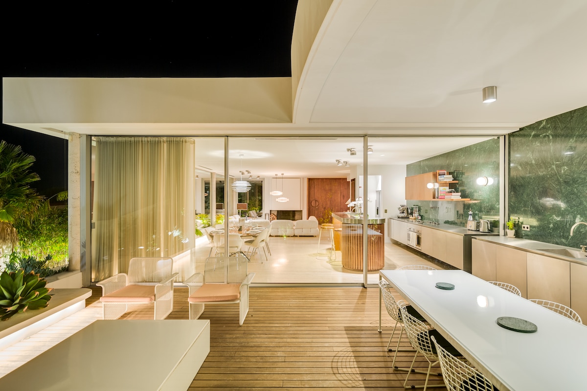 Villa La Corniche overview 1