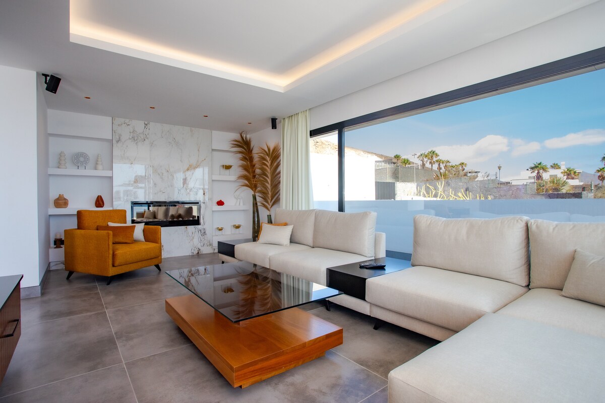 Villa Tinajo overview 2