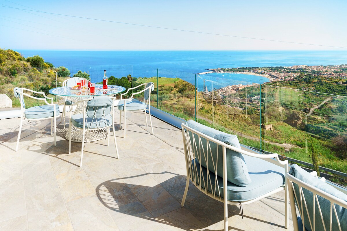 Villa Tonnara overview 2
