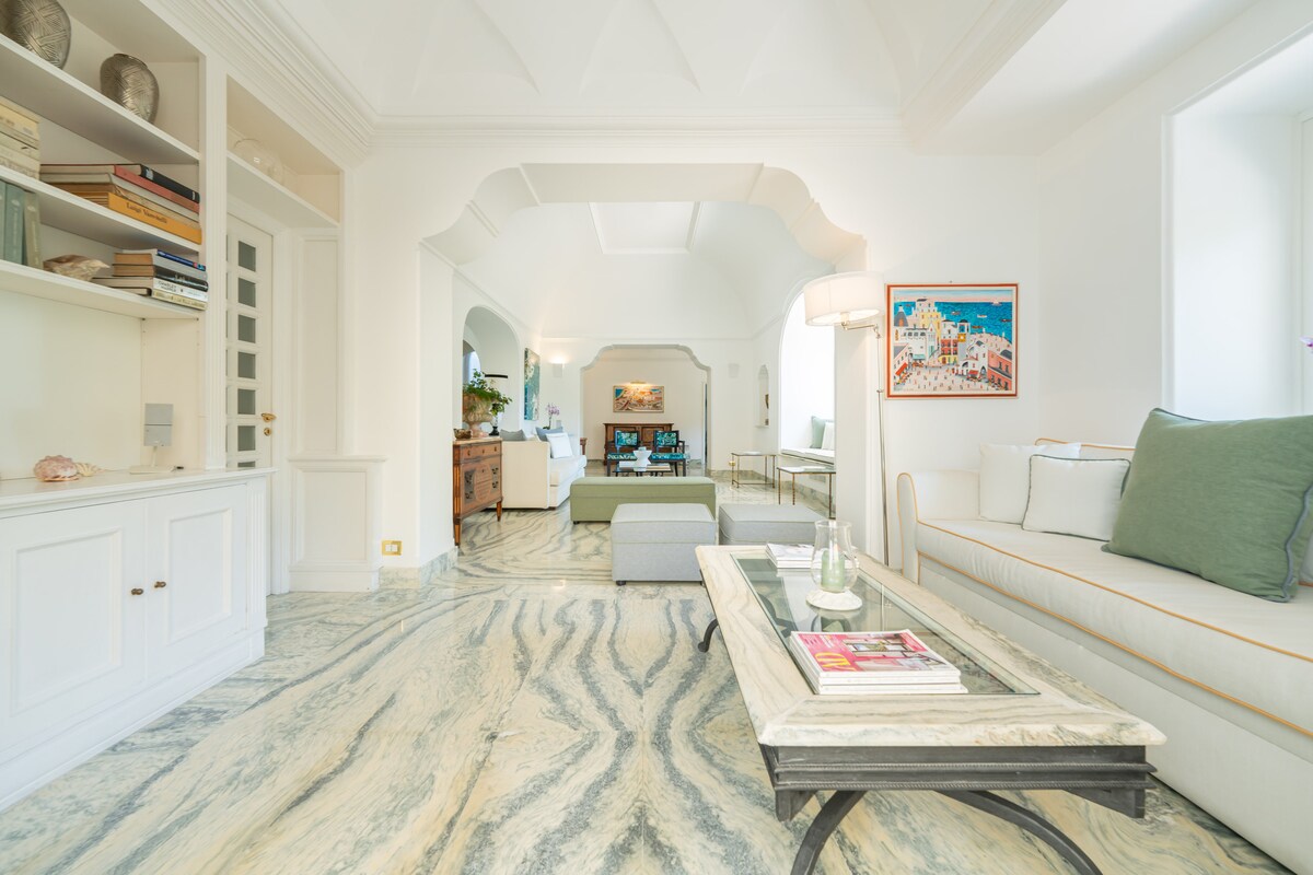 Palazzo Capri overview 3