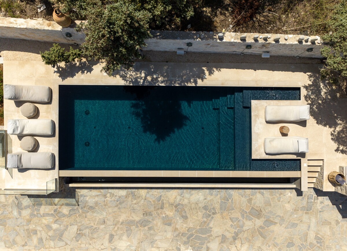 Villa Lefkes overview 2