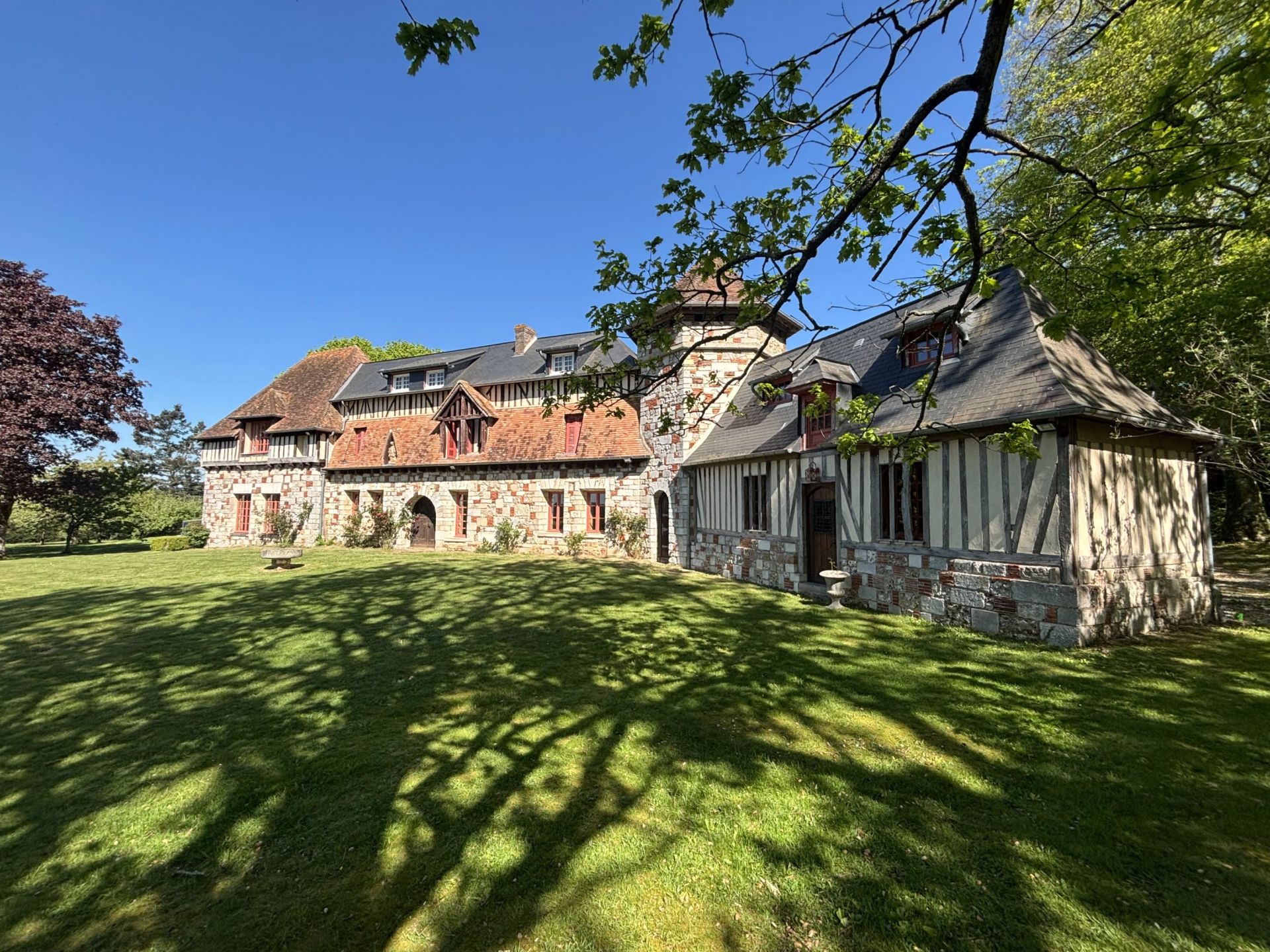Sale Manor house Écaquelon 15 Rooms 410 m² overview 1