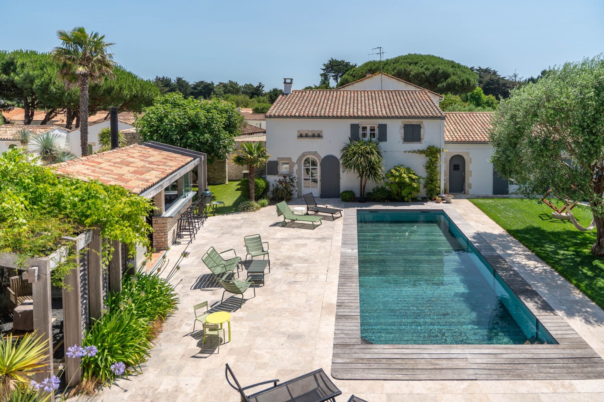 Sale Luxury house Le Bois-Plage-en-Ré 12 Rooms 440 m² overview 1