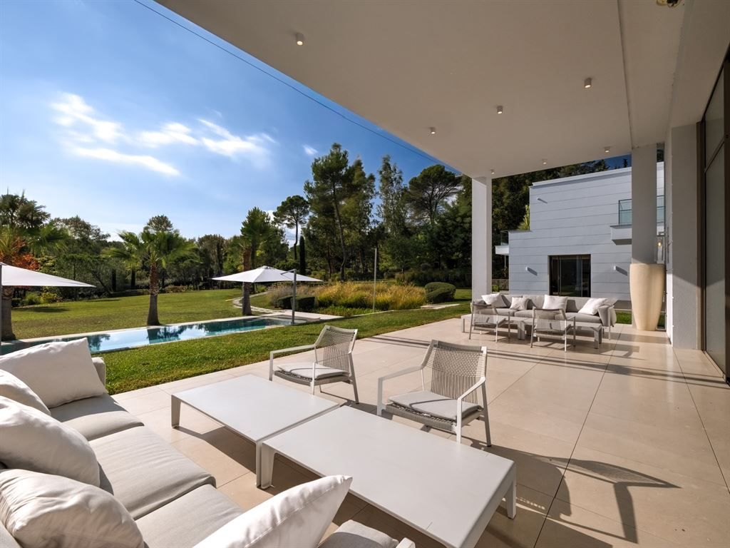 Sale Contemporary house Mougins 17 Rooms 1124 m² overview 2