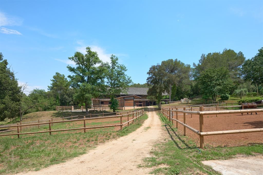 Sale Equestrian property Roquefort-les-Pins 14 Rooms 700 m² overview 2