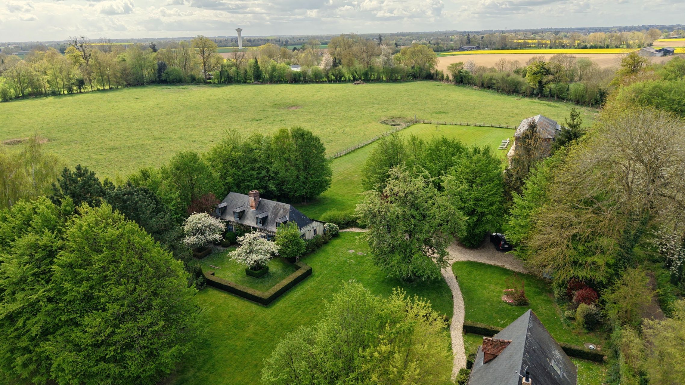 Sale Luxury house Morainville-Jouveaux 10 Rooms 530 m²