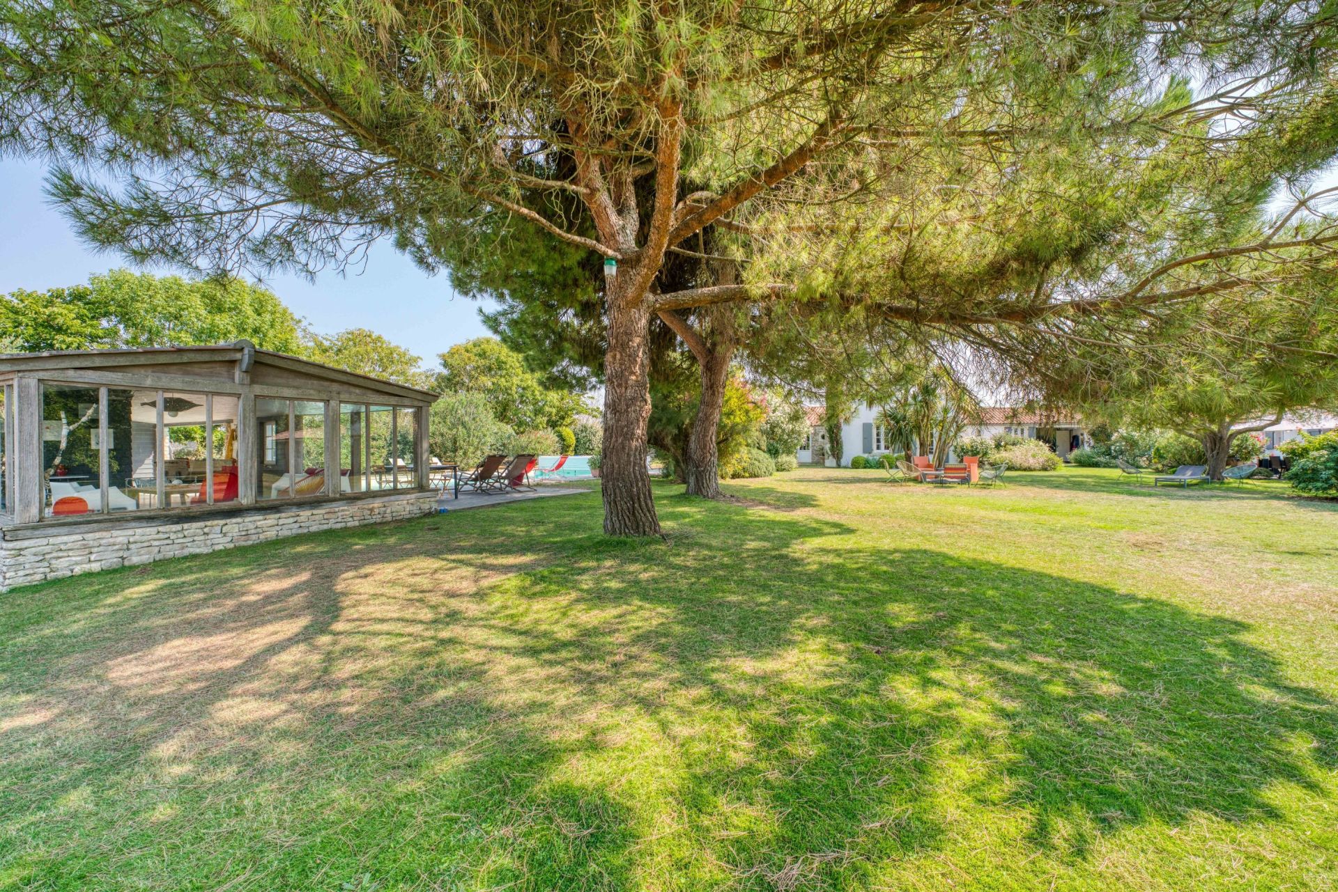 Sale Luxury house Saint-Martin-de-Ré 11 Rooms 278 m² overview 1